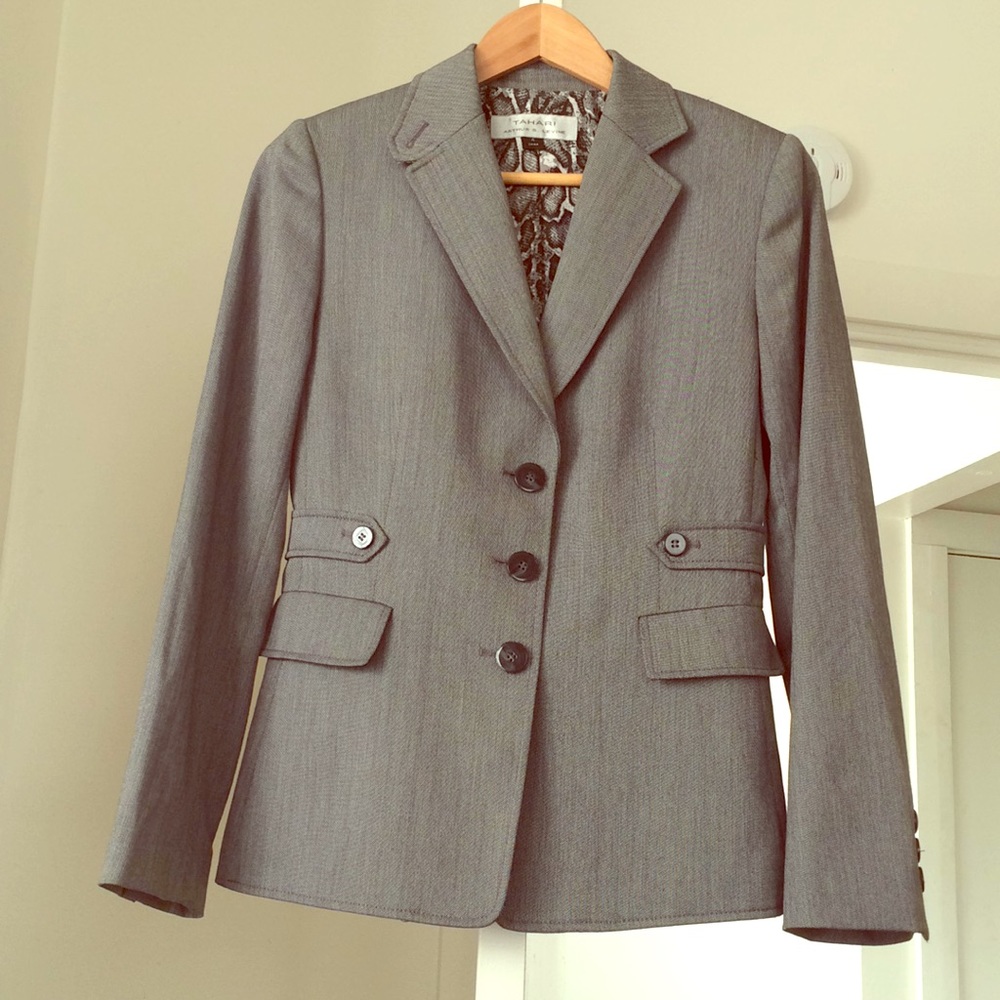 Tahari fitted suit jacket 4